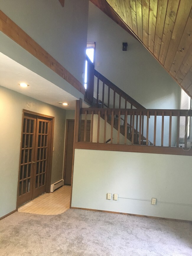 1209 E 4th St unit 1, Duluth, MN 55805 - photo 4