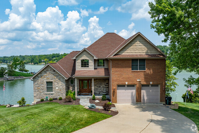 Build your dream home with a view in Hidden Valley.