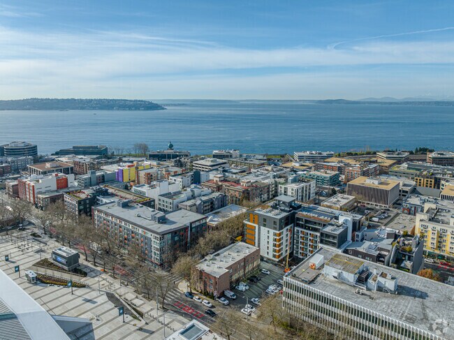 Uptown is full of apartment and condominium buildings.