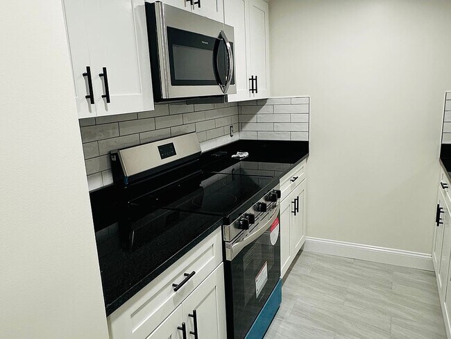 *Pictures are representative samples of the advertised unit. In some cases, the actual units you tou