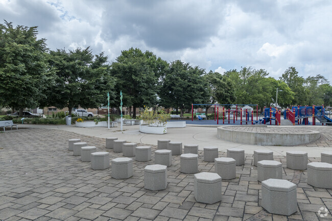 Virgil Grissom Elementary School has 297 students.