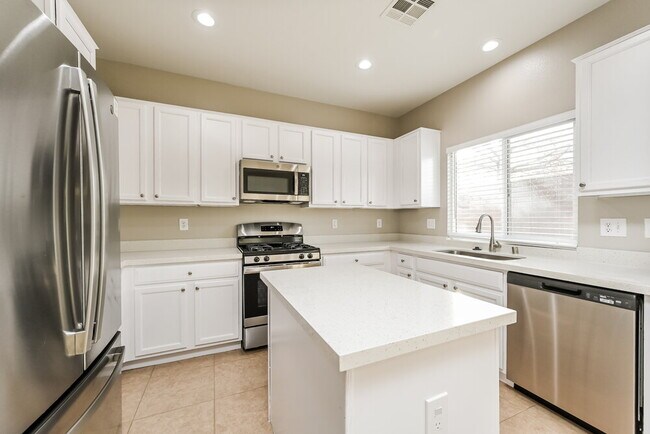 10111 Deep Glen St, Las Vegas, NV 89178 - photo 7