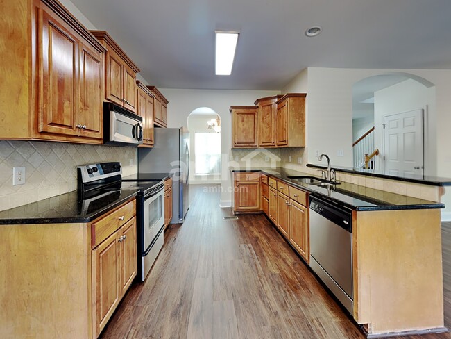 2429 Adelaide Dr, Thompsons Station, TN 37179 - photo 3