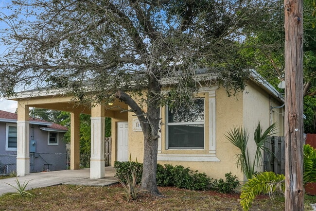 1031 22nd St, West Palm Beach, FL 33407 - photo 3