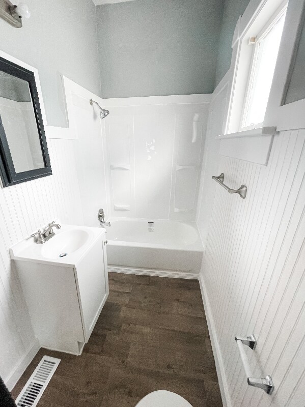 418 E Main St, Greenfield, IN 46140 - photo 5