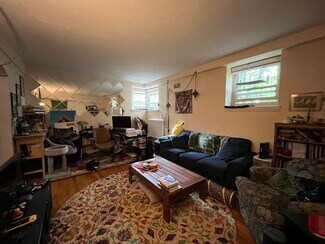 1563 Beacon St, Brookline, MA 02446