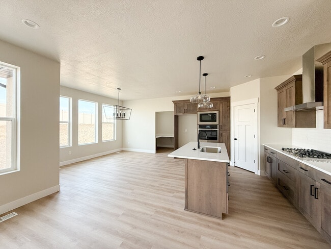 5818 W Whisper View Ct, West Jordan, UT 84081 - photo 7