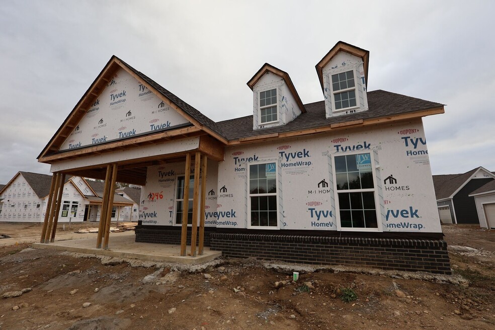 4549 Corsican Loop E, Hilliard, OH 43026 - photo 1