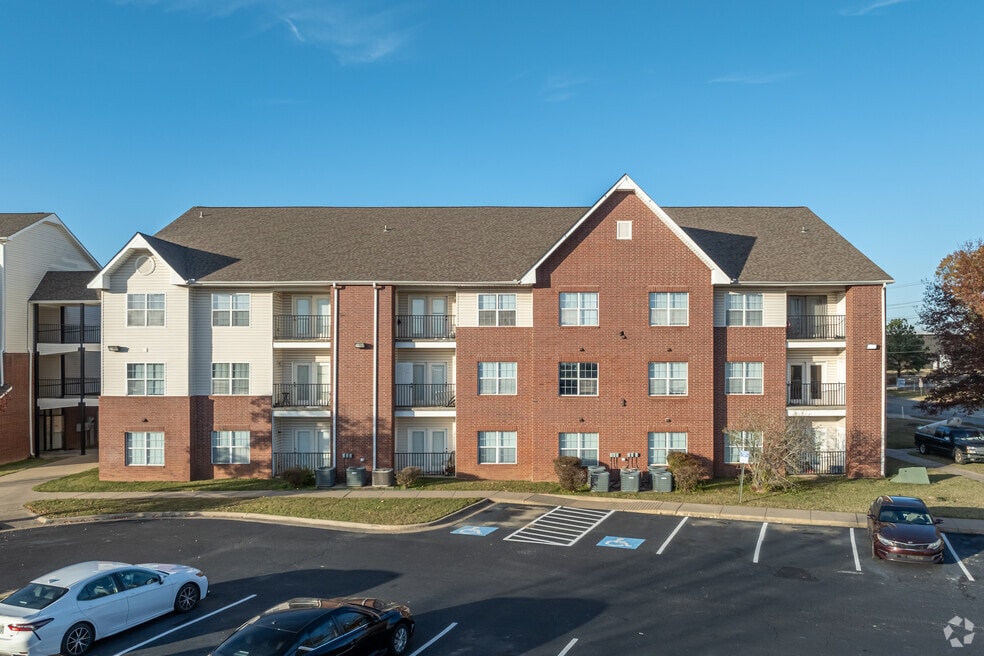 Donaghey Court Apartments, Conway, AR 72034 - photo 1