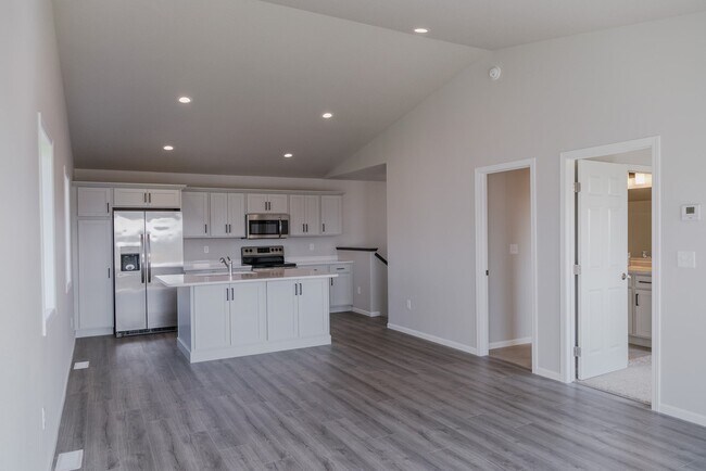 327 Lionheart Dr unit 37923018, Horace, ND 58047 - photo 5