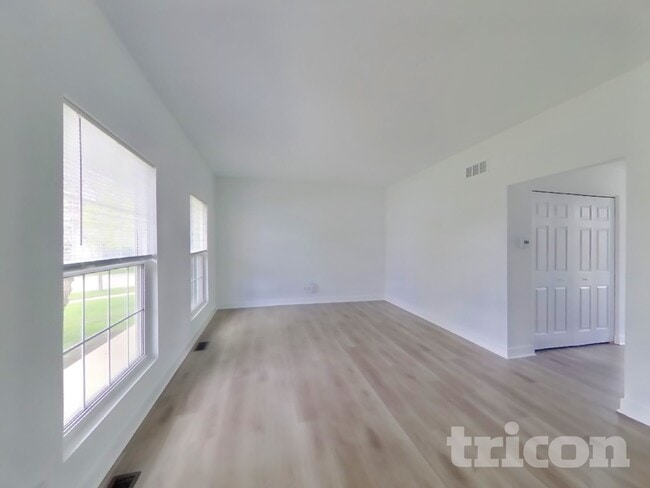 7217 Sutherland Ct, Plainfield, IL 60586 - photo 3