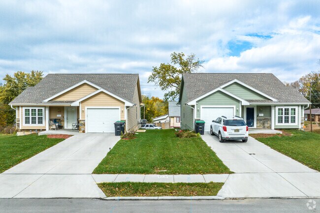 Newer ranch homes have popped up along the streets of Central Park in recent years.
