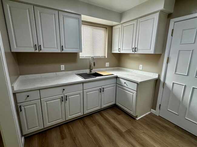 2132 W 104th St unit 2132, Los Angeles, CA 90047 - photo 6