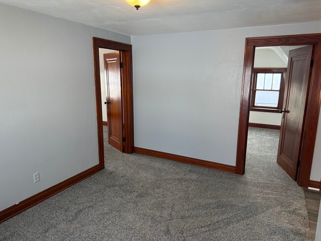 216 S Ash St unit 2, Hobart, IN 46342 - photo 4