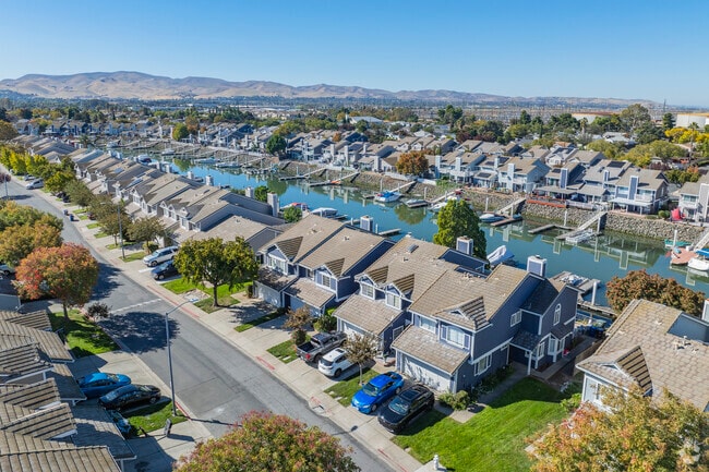 Many of the townhomes in Downtown Pittsburg feature their own boat docks.