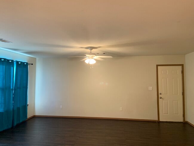 309 E Marietta Ct, Rogers, AR 72758 - photo 2