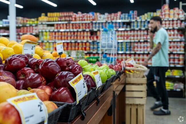 Great Giant Market is a bustling Saturday stop for residents of Lansing-Eaton.