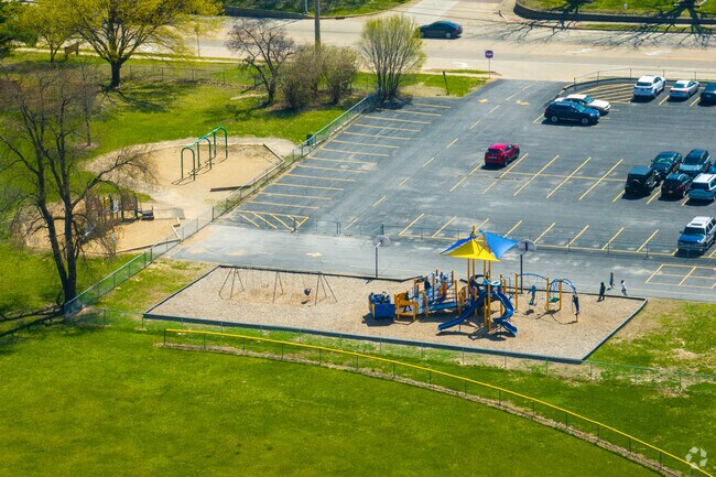 Dr Maude A Sanders Primary School is a public school in Peoria, IL.