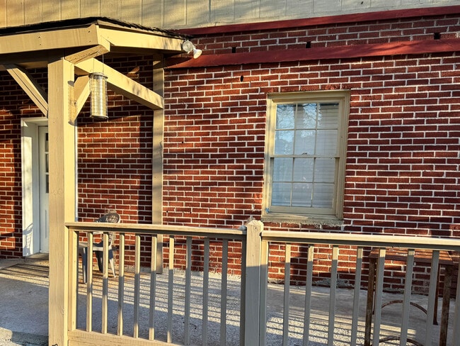 986 Level Creek Rd, Sugar Hill, GA 30518 - photo 4