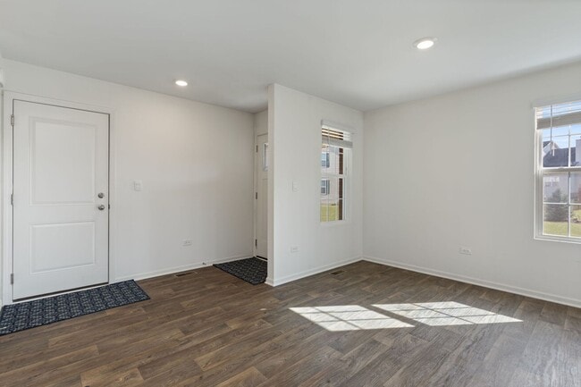 2115 Canyon Creek Ct, Aurora, IL 60503 - photo 7