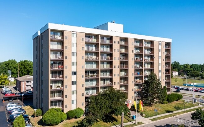 Ferris Park Towers, Lansing, MI 48933 - photo 4