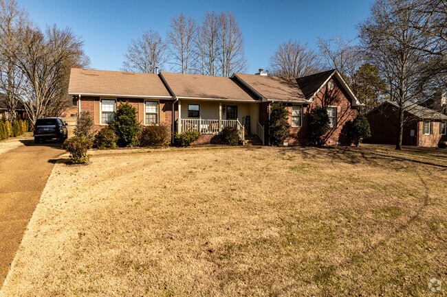 You can find Craftsman style homes throughout Goodlettsville.