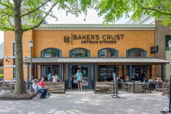 Baker's Crust is located right in Short Pump's town center and has plenty of outdoor seating.