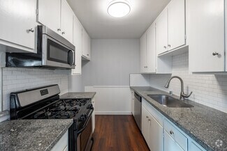 12210 Magnolia Blvd, Valley Village, CA 91607