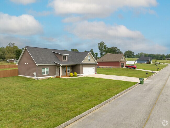 Many home styles and more contemporary builds in Rock Spring, GA.