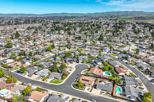 The wide roads and cul-de-sacs in Sunset East give the neighborhood a classic suburban feel.