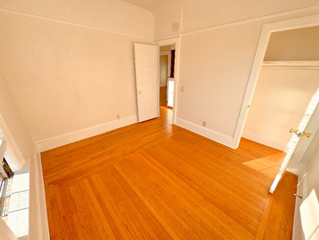 1539 Encinal Ave unit 9, Alameda, CA 94501 - photo 7