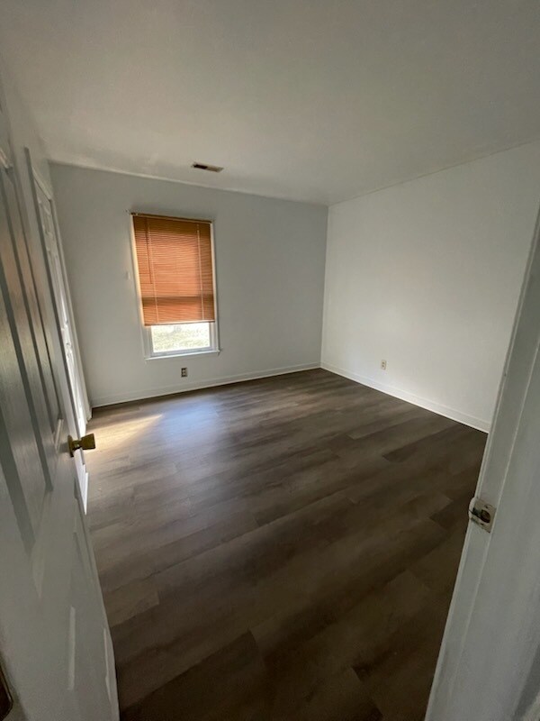 1426 Maryland Ave, Glen Allen, VA 23060 - photo 6