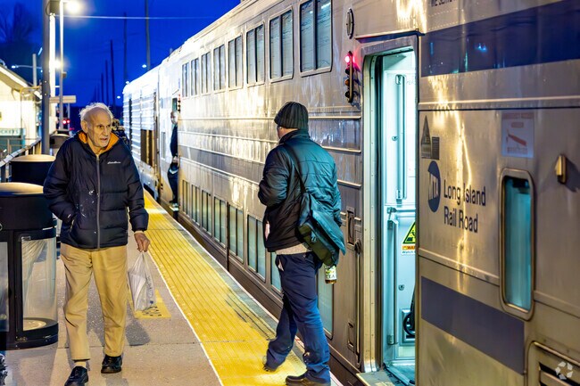 Ride the LIRR from Saint James to NYC’s cultural landmarks.