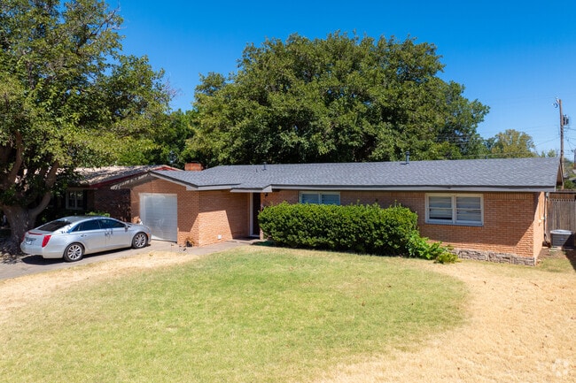 Find ranch style homes with one or two car garages in Stubbs-Stewart.