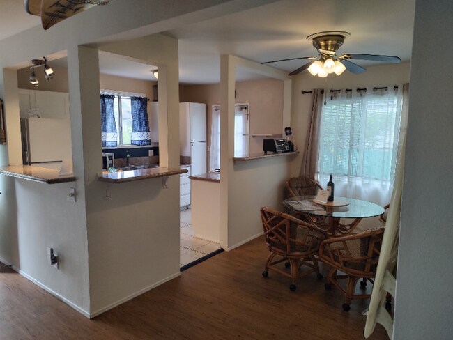 536 W 39th St, Los Angeles, CA 90731 - photo 2