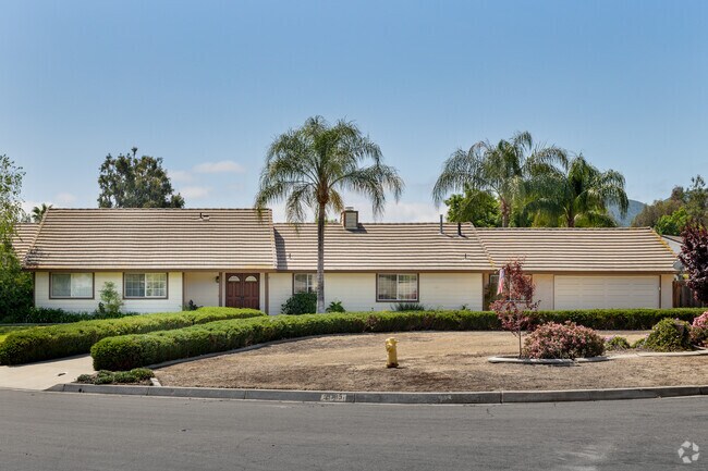 Find smaller ranch homes built in the '80s and '90s in the Wildomar area.