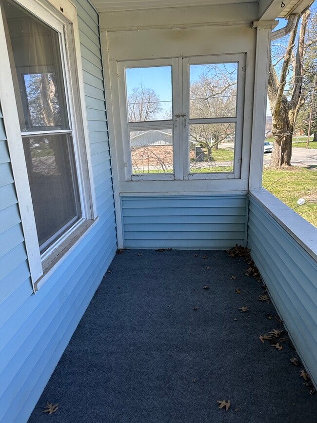 619 French St, Farrell, PA 16121 - photo 2