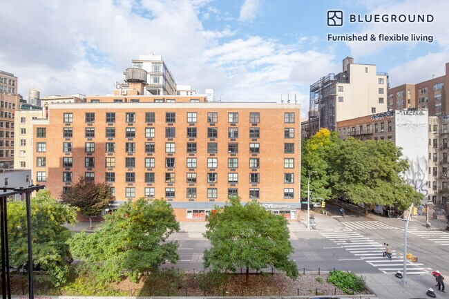51 E Houston St unit FL4-ID992, New York, NY 10012 - photo 4