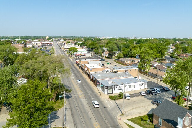 Franklin Park is a village that provides all of the necessary amenities in an inviting area.