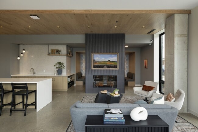 Balsam on Broadway, Saint Paul, MN 55101 - photo 2