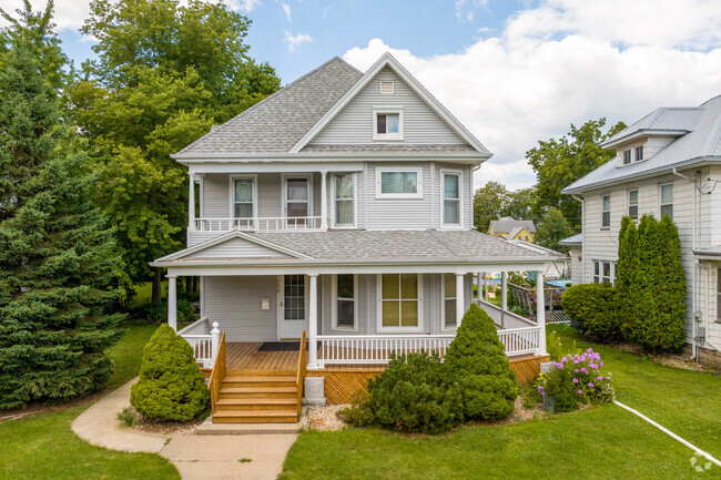 Doe's has beautiful Victorian homes available for lease and sale.