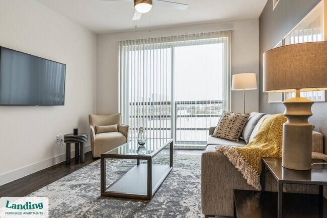 711 Brentford Place unit 215, Arlington, TX 76006 - photo 2