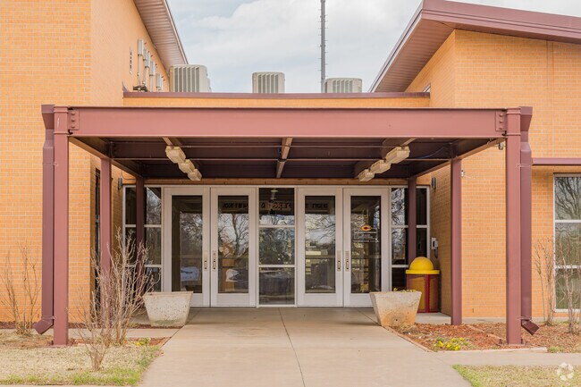 Washington Elementary School is a quality school located in Clinton area.