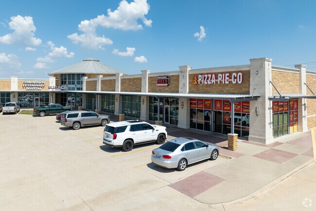 Locals have a few shopping and dining plaza's to explore in Sonterra and Jarrell.
