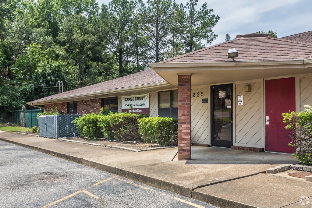 Christ Trinity Christian Academy is a private Christian school serving the Oakhaven area.