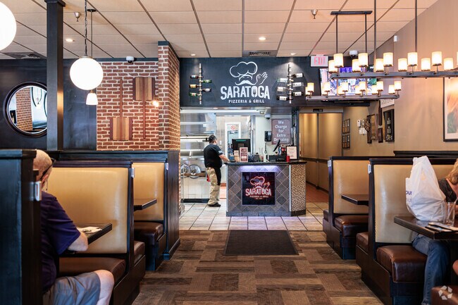 The friendly staff  makes Saratoga Pizzeria in Newington a great place.