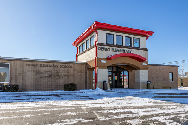 Dewey Elementary school offers amazing teachers that help develop students.