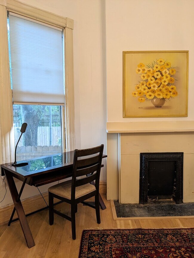 1816 W Grace St unit A, Richmond, VA 23220 - photo 2