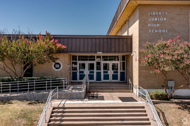 Richardson Liberty Junior HIgh Entrance 2
