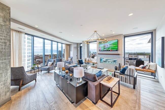 Avidor Evanston 55+ Active Adult Apartment Homes, Evanston, IL 60201 - photo 6